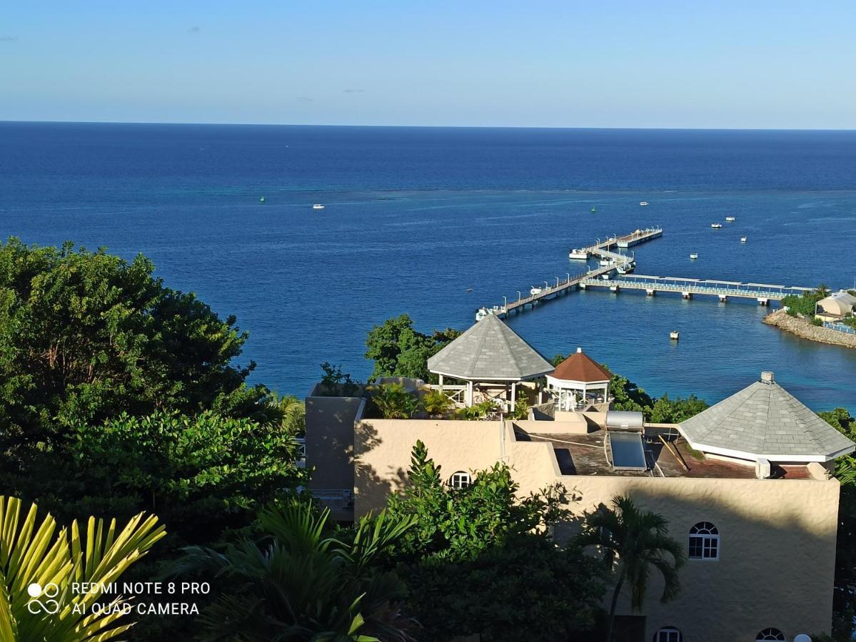 Columbus Heights Apt 26 F Ocho Rios Exterior photo