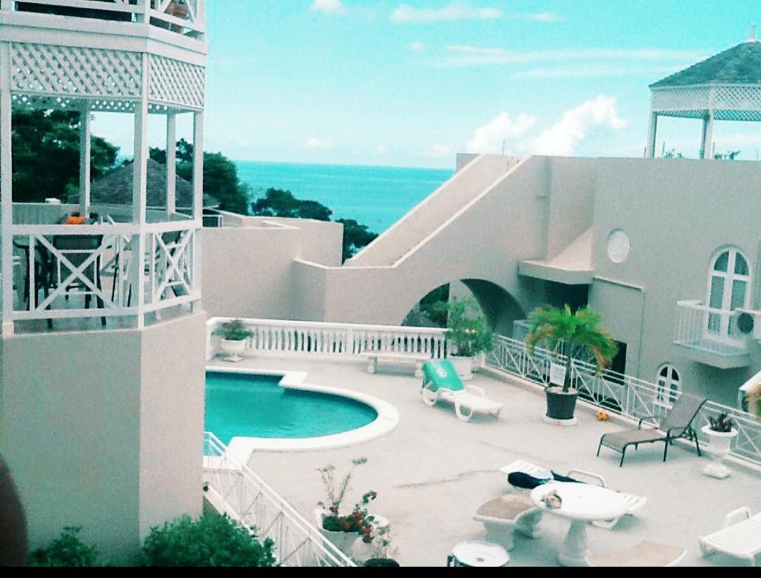 Columbus Heights Apt 26 F Ocho Rios Exterior photo