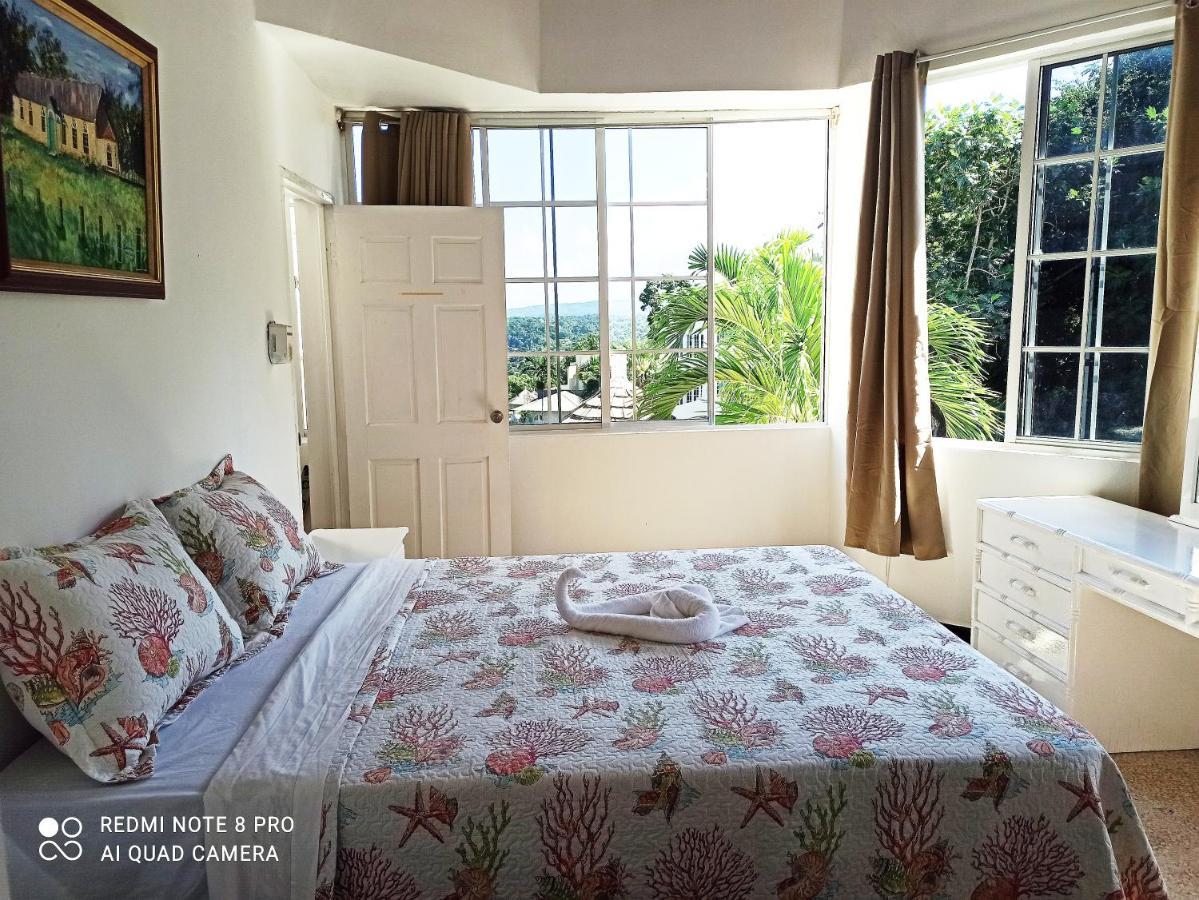 Columbus Heights Apt 26 F Ocho Rios Exterior photo
