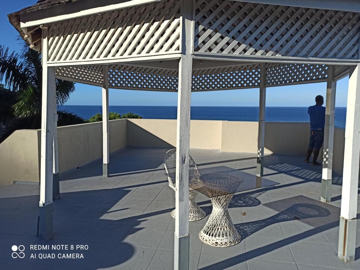 Columbus Heights Apt 26 F Ocho Rios Exterior photo